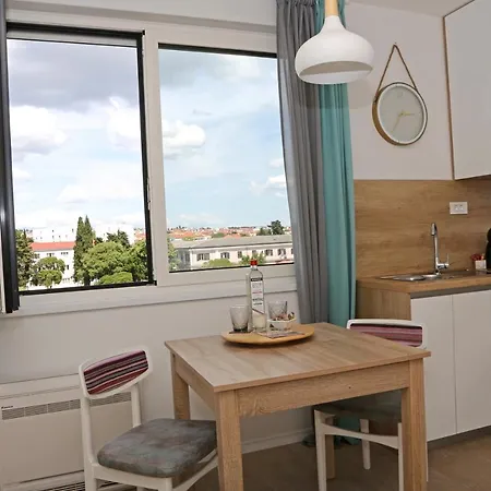 Camino With Parking Apartment *